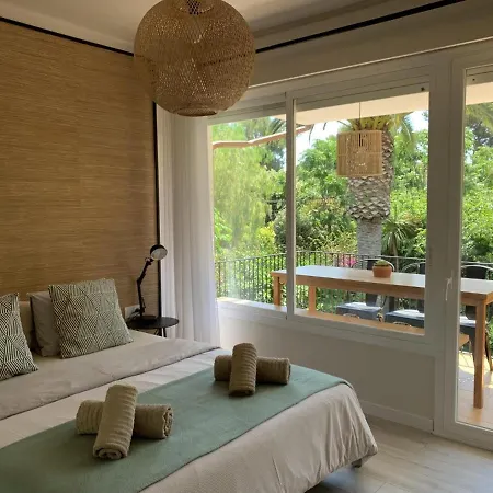 Lägenhet Sitges Spaces Beachside Retreat- 4 Bedrooms, 2 Bathrooms, Terrace, Near Beach Sitges