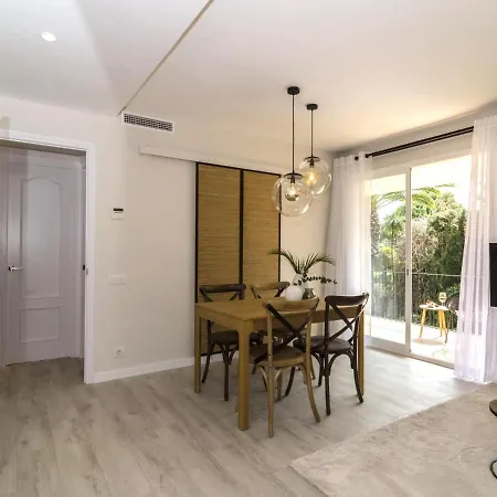 Lägenhet Sitges Spaces Beachside Retreat- 4 Bedrooms, 2 Bathrooms, Terrace, Near Beach Sitges